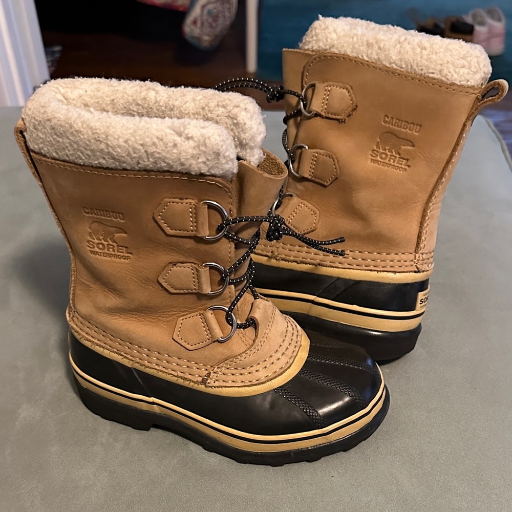 Kids size 1 Sorel Caribou Tan and Black Insulated Boots